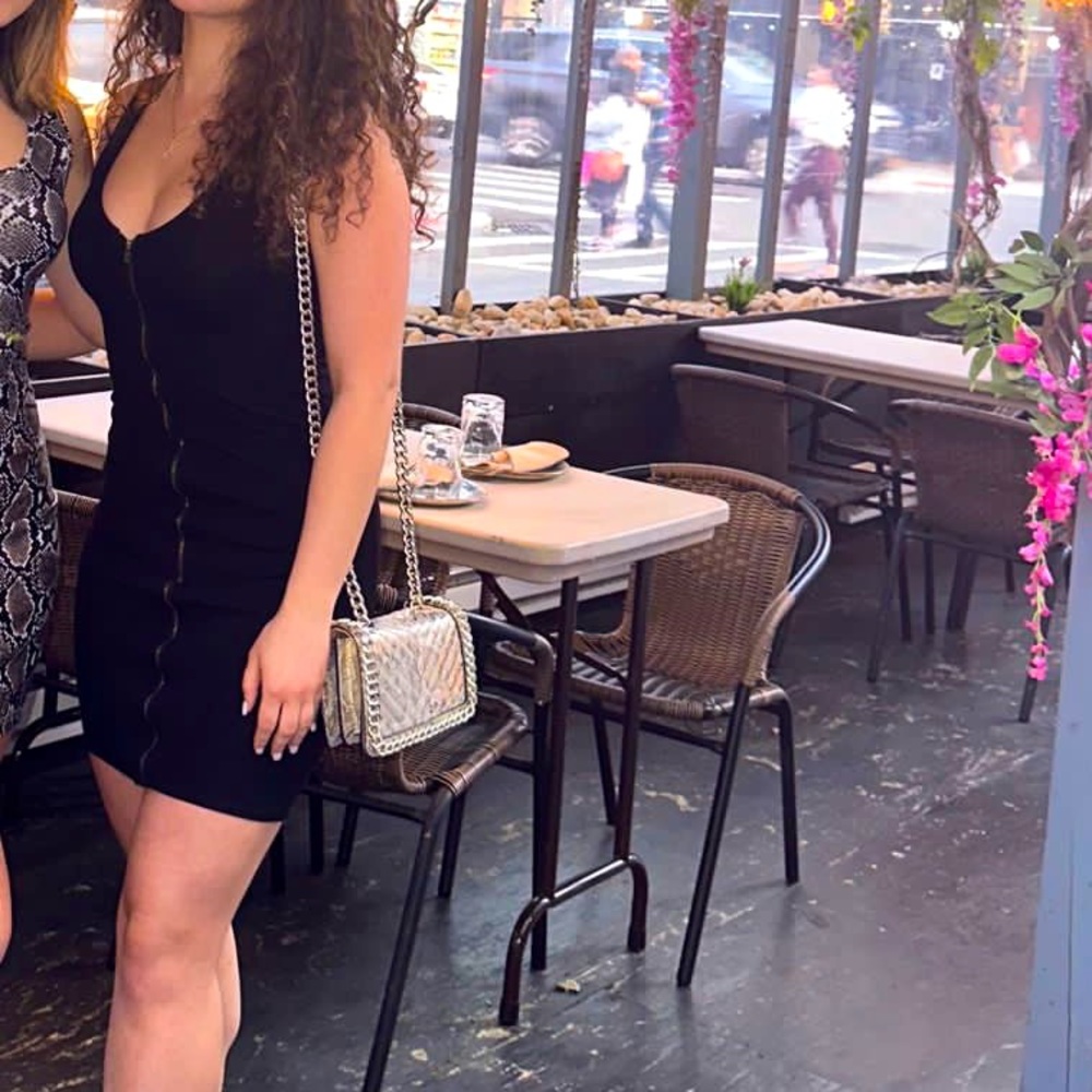 Black bodycon dress